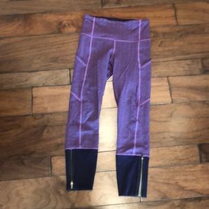 Rare! Lululemon run day Capri size 4